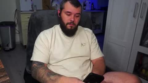 Snapshot of alexirr chatting on 12/20/25, 10:17 Alex online show from 12/20/25, 10:17