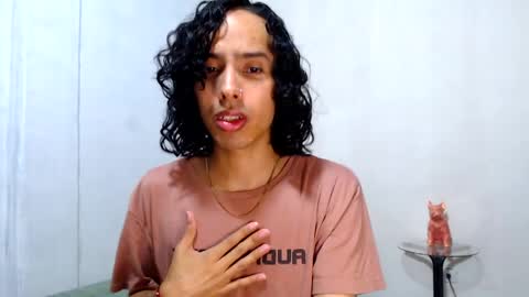 Alexis online show from 04/28/26, 08:36