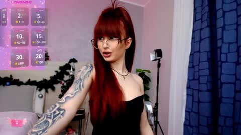 Snapshot of alexis_smit chatting on 01/07/25, 06:14 Alexis online show from 01/07/25, 06:14