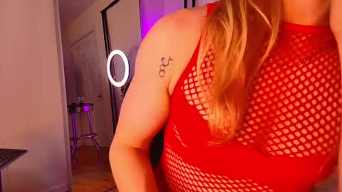 Snapshot of alexisjordanxx chatting on 09/17/25, 02:46 Alexis Jordan  online show from 09/17/25, 02:46