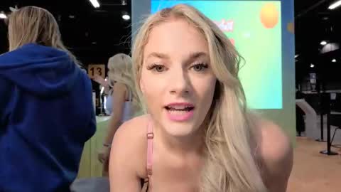 alexispaige06 online show from 04/12/26, 05:40