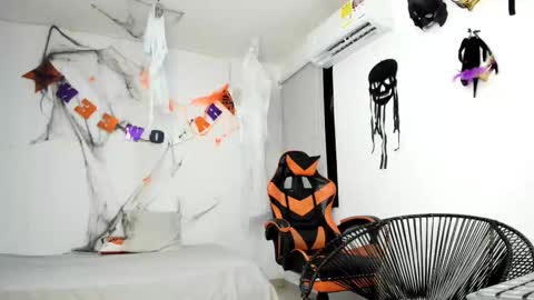 ALEXJ BLACK online show from 11/11/25, 11:21