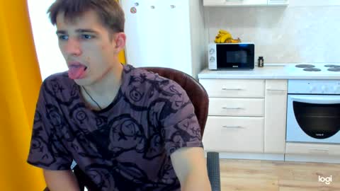 Snapshot of alexs_777 chatting on 05/25/26, 03:45 Dennis online show from 05/25/26, 03:45