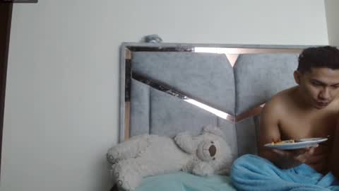 alex y luisa online show from 12/01/25, 03:06