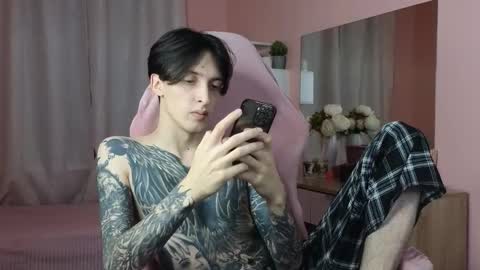 Alex online show from 10/24/25, 02:35