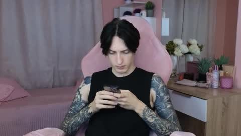 Alex online show from 11/08/25, 12:27