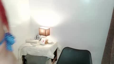 Snapshot of aleysia69 chatting on 11/21/25, 04:27 MARIE online show from 11/21/25, 04:27