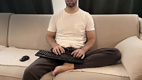 alfadreamer0011 online show from 01/15/26, 11:37