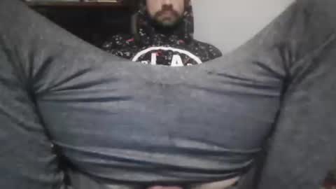 Snapshot of alferezsolvajo chatting on 02/13/26, 12:28 alferezsolvajo online show from 02/13/26, 12:28