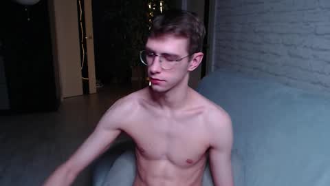 Alfie online show from 09/27/25, 03:33