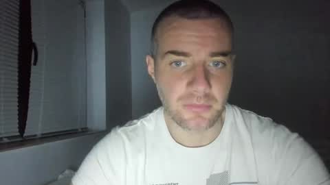 alfiesolomons87 online show from 12/05/24, 08:44