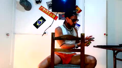 Snapshot of alfredopantuso chatting on 04/05/26, 01:14 alfredopantuso online show from 04/05/26, 01:14