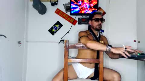 Snapshot of alfredopantuso chatting on 04/06/26, 05:08 alfredopantuso online show from 04/06/26, 05:08