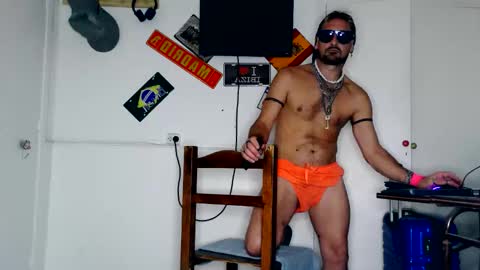 Snapshot of alfredopantuso chatting on 04/25/26, 02:47 alfredopantuso online show from 04/25/26, 02:47