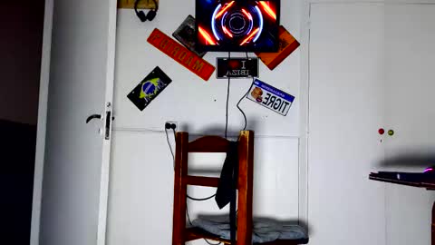 Snapshot of alfredopantuso chatting on 05/03/26, 04:40 alfredopantuso online show from 05/03/26, 04:40
