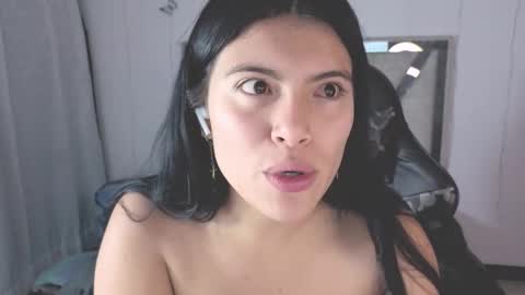 Carolina Join The Fan Club  online show from 10/25/25, 01:46