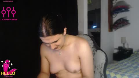 Snapshot of alguien_mas01 chatting on 05/01/26, 03:00 cami online show from 05/01/26, 03:00