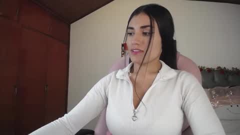 Snapshot of alheli_16 chatting on 12/05/24, 02:11 Alheli online show from 12/05/24, 02:11
