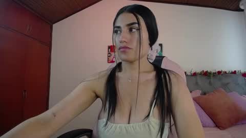 Snapshot of alheli_16 chatting on 02/06/25, 02:37 Alheli online show from 02/06/25, 02:37