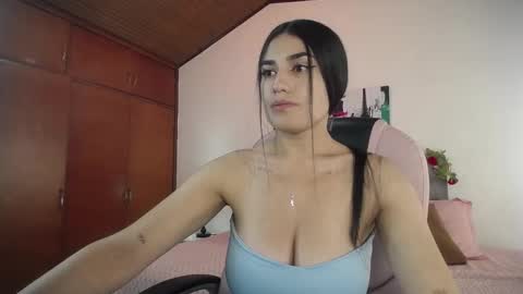 Snapshot of alheli_16 chatting on 02/19/25, 12:55 Alheli online show from 02/19/25, 12:55