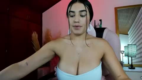 Snapshot of alheli_16 chatting on 10/04/25, 12:36 Alheli online show from 10/04/25, 12:36