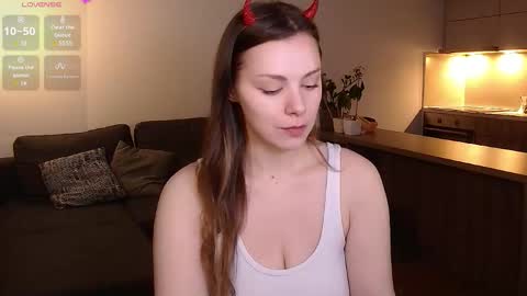 Snapshot of ali_cooper chatting on 11/02/25, 12:07 Alison online show from 11/02/25, 12:07