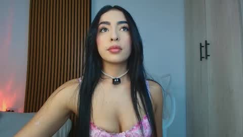 Snapshot of alia_sweet_ chatting on 05/07/26, 12:27 Alia online show from 05/07/26, 12:27