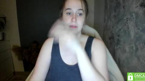 Snapshot of aliaa_ chatting on 12/11/24, 05:10 aliaa_ online show from 12/11/24, 05:10