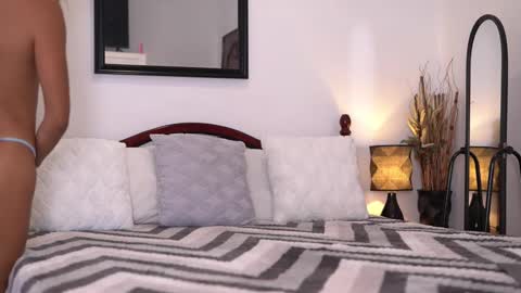 Snapshot of aliakai chatting on 10/16/25, 02:45 Alia online show from 10/16/25, 02:45