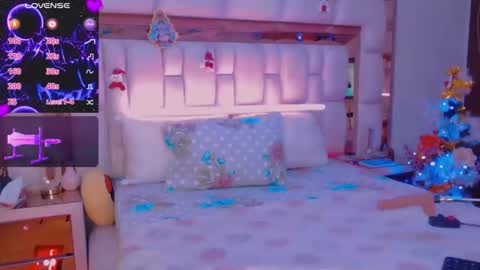 aliana_ross online show from 12/04/25, 01:15