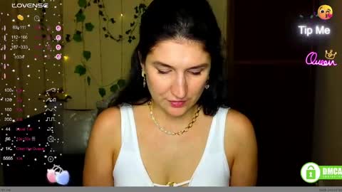 Snapshot of alianna_solo_kiss chatting on 05/21/26, 11:28 Alianna online show from 05/21/26, 11:28