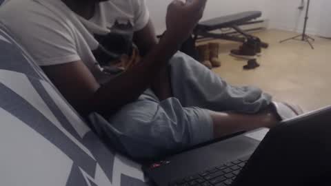 Snapshot of aliasallday chatting on 12/11/24, 03:02 Alias online show from 12/11/24, 03:02