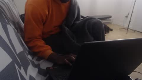 Snapshot of aliasallday chatting on 12/18/24, 12:54 Alias online show from 12/18/24, 12:54