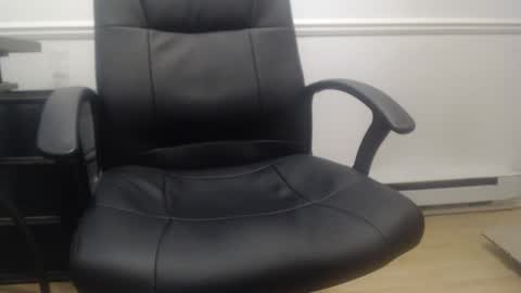 Snapshot of aliasallday chatting on 02/17/25, 12:43 Alias online show from 02/17/25, 12:43