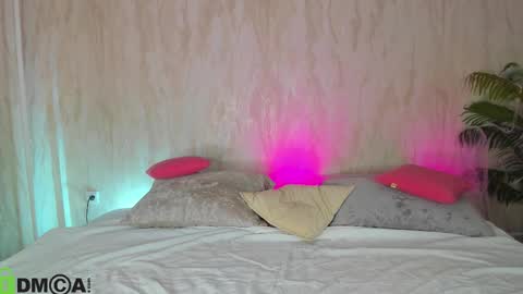 Snapshot of alic_fox chatting on 10/29/25, 12:46 Alice online show from 10/29/25, 12:46