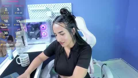 alice_26__ online show from 10/22/25, 11:04