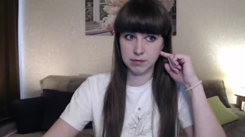 alice_59 online show from 04/24/26, 10:39