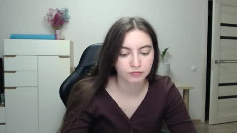 Alice online show from 11/18/25, 05:28