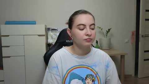 Alice online show from 03/22/26, 04:21