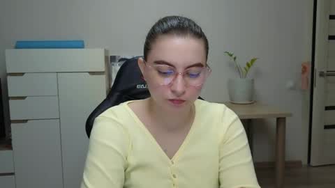 Alice online show from 04/18/26, 08:42