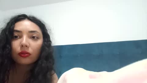 Snapshot of alice_allia chatting on 10/31/25, 10:22 Alice online show from 10/31/25, 10:22