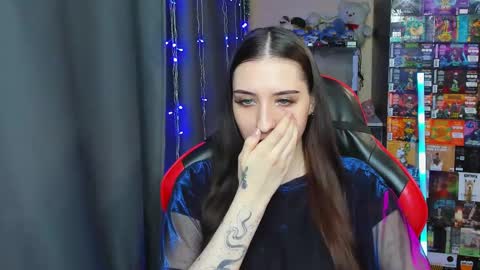 Snapshot of alice_bailey chatting on 03/07/25, 07:16 Alice online show from 03/07/25, 07:16