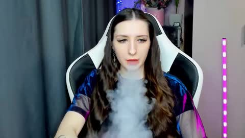 Snapshot of alice_bailey chatting on 10/06/25, 12:24 Alice online show from 10/06/25, 12:24