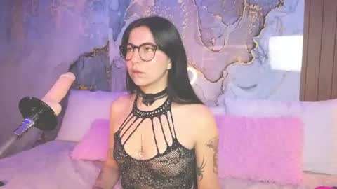 Snapshot of alice_cute77 chatting on 06/24/26, 11:20 Mey online show from 06/24/26, 11:20