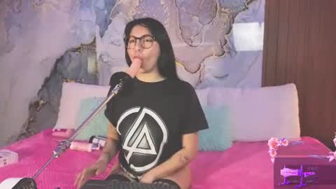 Snapshot of alice_cute77 chatting on 07/20/26, 02:30 Mey online show from 07/20/26, 02:30