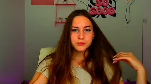 Snapshot of alice_dreamofu chatting on 07/23/26, 05:16 Alice online show from 07/23/26, 05:16