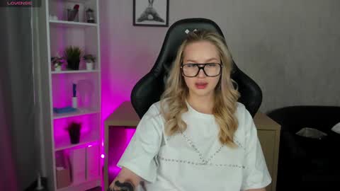 Alice online show from 01/31/25, 01:11