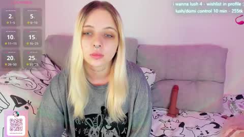 alice_halle online show from 03/11/25, 07:58