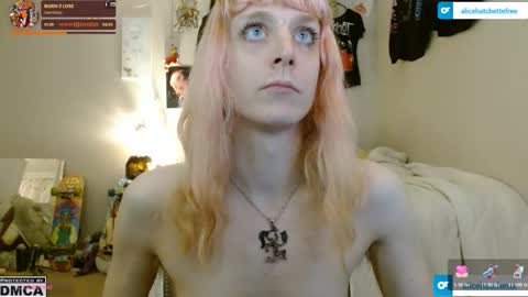 Snapshot of alice_hatchette chatting on 11/12/25, 12:44 Alice Hatchette online show from 11/12/25, 12:44