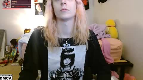 Snapshot of alice_hatchette chatting on 11/16/25, 06:19 Alice Hatchette online show from 11/16/25, 06:19